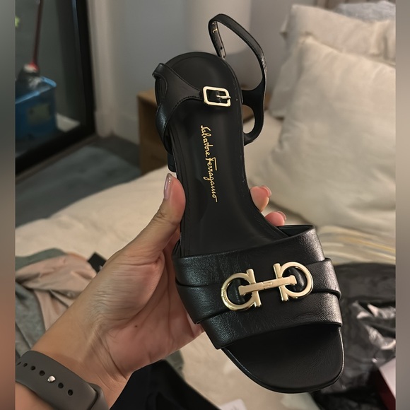 Ferragamo Black Calf Skin - Picture 3 of 5